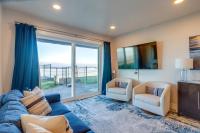 Oceanfront Lincoln City Condo w/ Community Pool - B&B Lincoln City
