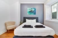 Spacious 1 bedroom apartment with a Parking Spot in Chiado - Ferienwohnung Lissabon