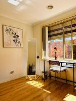 Lemon View Room in Shared Home - near Station, Restaurants, Gym & Airport - Chambres d'hôtes Melbourne