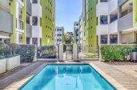 Charming 2-Bedroom Flat in the Heart of Rivonia - Chambres d’hôtes Johannesbourg