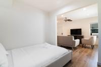 Freshly Renovated Studio for Two in the Heart of LA - B&B Los Angeles