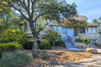 Gold Country Post-Modern Estate on Piper Hill - B&B Penn Valley