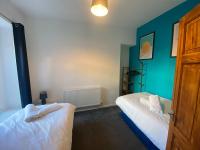 Convenient 3 bed Swansea house close to City & Bay - Chambres d'hôtes Swansea