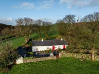 Secluded Traditional Cottage & Hot Tub - Tosses Cottage - Chambres d’hôtes Newry