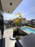 Luxury Riverside Duplex with Private Pool - B&B Nom Pen