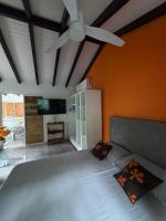 L'Abri BEAUCI- TURLET - B&B Goyave