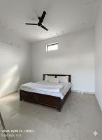 Dwarkadhish Andhra Bhavan - Bed and Breakfast Naimishāranya