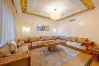 Andalusian Dream Villa pool and balcony - B&B Marrakech