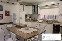 Apartamento do Sol - conforto, 2 quartos, 300m da praia centro de Bombinhas - B&B Bombinhas