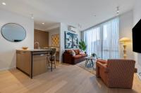 Stylish Riverside Retreat w Heated Pool, Gym & City Views Beside Crown - Ferienwohnung Melbourne
