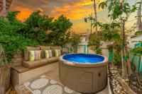 Luxe Beachside Escape Near Channel Islands - Bed and Breakfast Oxnard