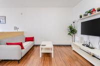 Netflix & Chill SOHO Retreat - B&B Serdang