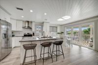 Direct Beach Access Oceanfront Condo & Big Balcony - B&B Clearwater Beach