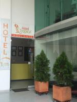 Hotel Tropical, Hotels - Corozal