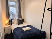 Large New 5 Bedroom 2 Bathroom House in Central Southampton - Free Parking - Chambres d'hôtes Southampton