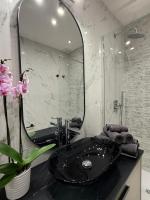 Arena Santa Giulia Suite - Bed and Breakfast Milaan