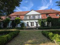 Schloss Spiegelberg - B&B Niestedt