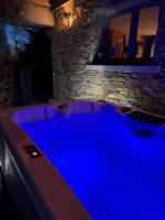 Chalet Villa Piscine vue panoramique sur Gérardmer et le Hohneck - Chambres d'hôtes Le Tholy