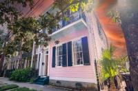 7 Muses on Magazine - B&B New Orleans