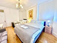 Chambre Quadruple avec Salle de Bains Commune