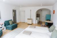 raum life - Brixener Studios - Apartment mit Küche in der Altstadt - B&B Ratisbona