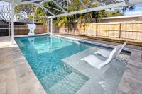 The Azure Villa 5br 3.5 bath heated pool hot tub - B&B Seminole