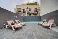 Central Oasis with Private Pool and Lounge Area - Bed and Breakfast Santa Venera