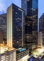 Luxury 17th Floor Downtown Dallas High-Rise with Free Parking, City Views, Pool & Gym - Chambres d'hôtes Dallas