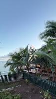 Las Palmeras OceanView Hotel and Dive Center - Chambres d'hôtes Carib Town