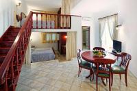 One-Bedroom Apartment - Split Level with Sea View