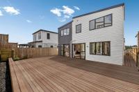 Alluvial New Build - Huge Backyard & Deck, 6 Baths - B&B Auckland