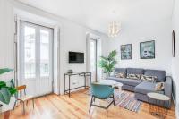 Bright T2 in a quiet town center place close to the beach - B&B Cascais