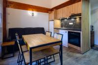 Apartment mit Balkon