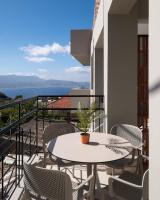 Raviewha Luxury Apartments 3 - B&B Ravdoúcha