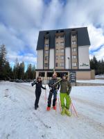 Apartement LUNA Hotel Zlatni javor - Chambres d'hôtes Jahorina