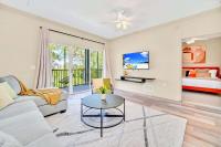 Modern 2BR Condo - Pool - Near Disney - B&B Orlando