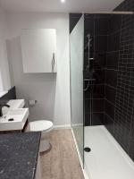 Large stylish home with Games room 5 bedroom sleeps 11 free WiFi and parking - Chambres d'hôtes Morley