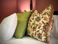 Magnolia Suite- The Belvedere Inn - B&B Oswego