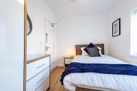 Contractor friendly 6 bed all en suite house - Bed and Breakfast Peterborough