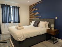 Two Bedroom Flat with Ensuite Bathrooms - B&B Hemel Hempstead