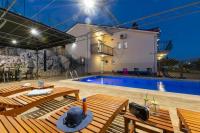 Minto & Slava Apartments - Chambres d'hôtes Krstatice