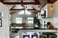 Upscale Cabin w Beach Near Lake of Egypt - Bed and Breakfast Marion