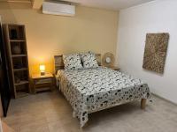 Studio charmant avec vue mer à Tartane, 22 m², terrasse. - B&B La Trinité