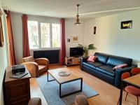 Balcony with Alpine views, garage and parking, Geneva 15 min - B&B Ornex