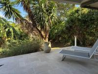 Studio charmant avec vue mer à Tartane, 22 m², terrasse. - B&B La Trinité