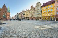 Stylish Apartment Located in the Old Town Close to Attractions by Noclegi Renters - Ferienwohnung Wroclaw