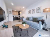 One-Bedroom Apartment - 420