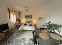 Precioso apartamento con a/a en Ruzafa con terracita privada y acceso a un jardín, para 2-3 personas - Chambres d'hôtes Valence