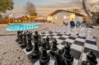 Pool Oasis Near Airport Gym, Games&BBQ - B&B San Antonio