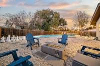 Pool Oasis Near Airport Gym, Games&BBQ - Bed and Breakfast San Antonio